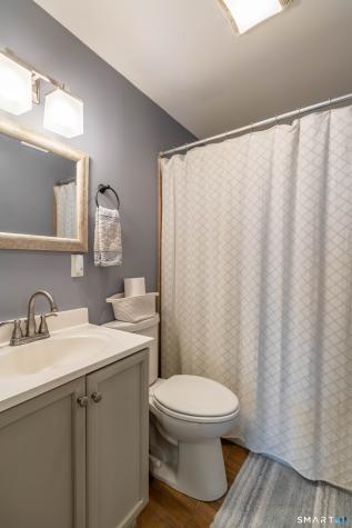 21 Overland Street Manchester CT 06040