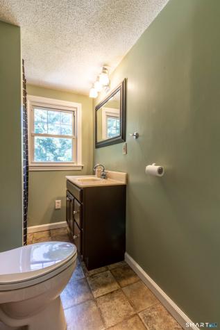 21 Overland Street Manchester CT 06040