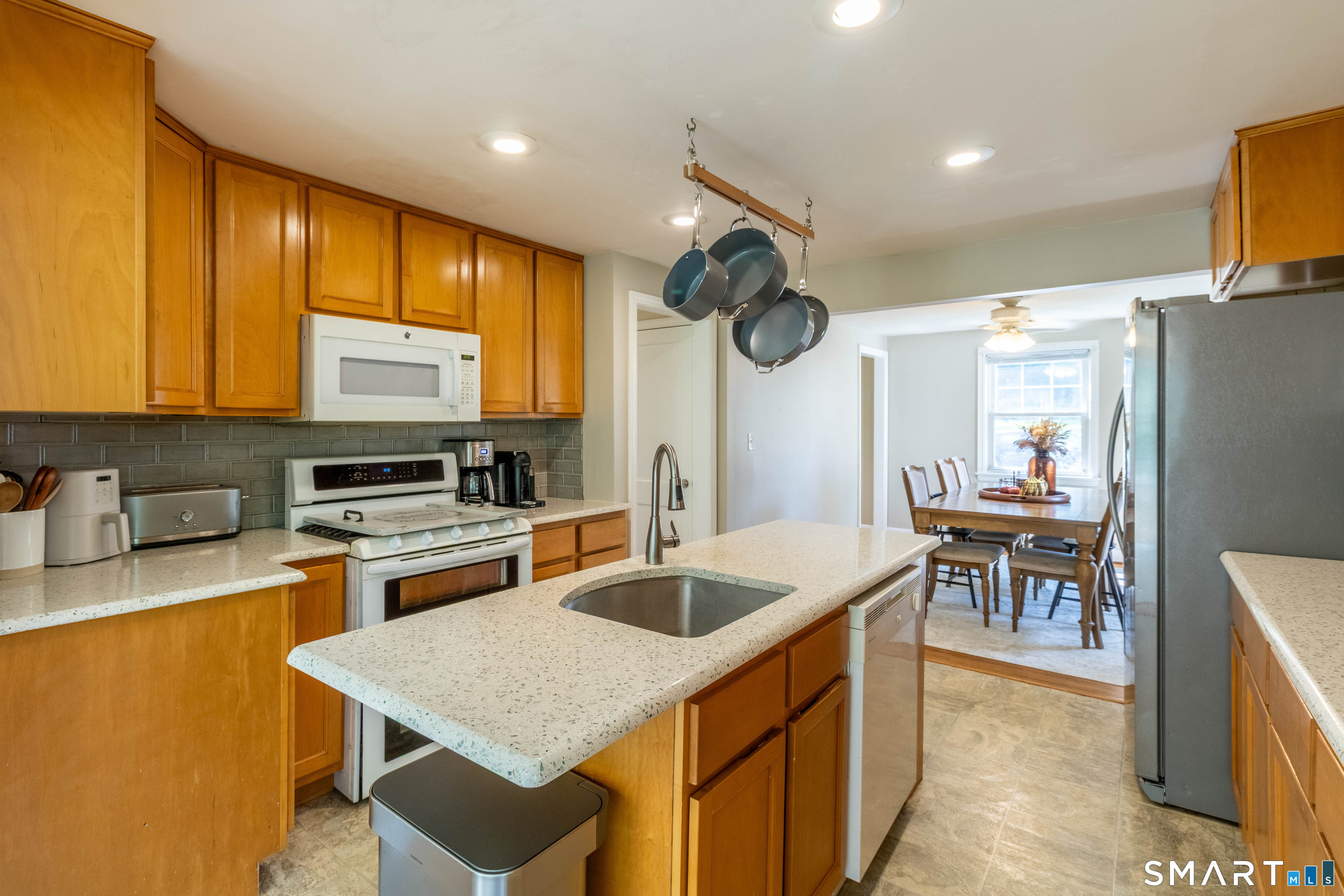 21 Overland Street Manchester CT 06040