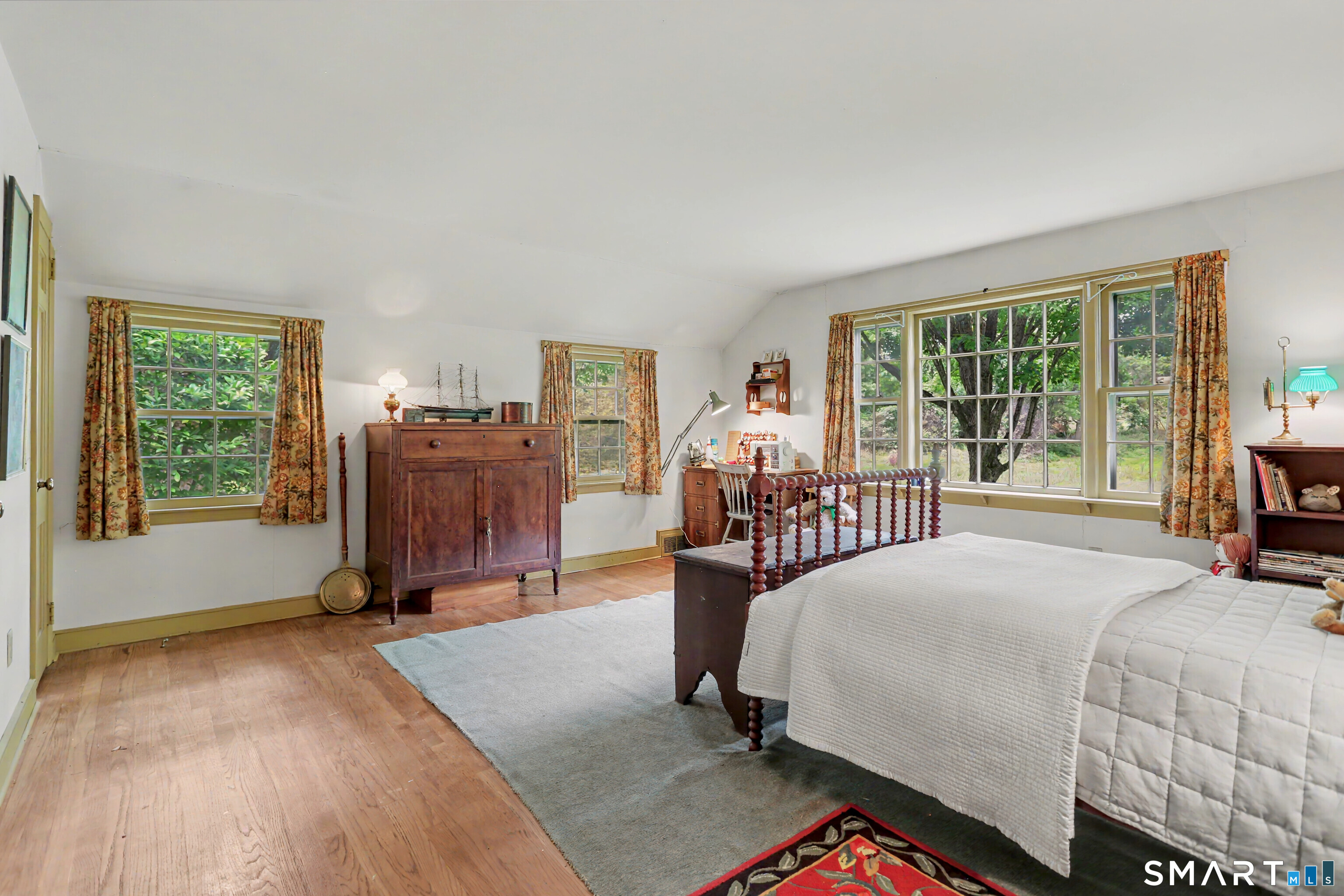 240 North Cedar Road Fairfield CT 06824