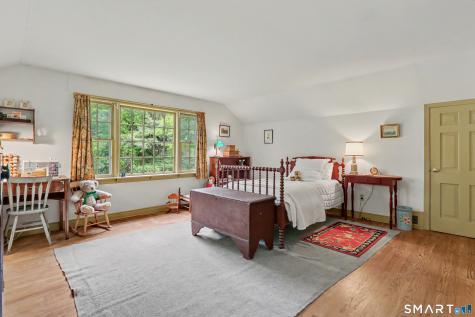 240 North Cedar Road Fairfield CT 06824