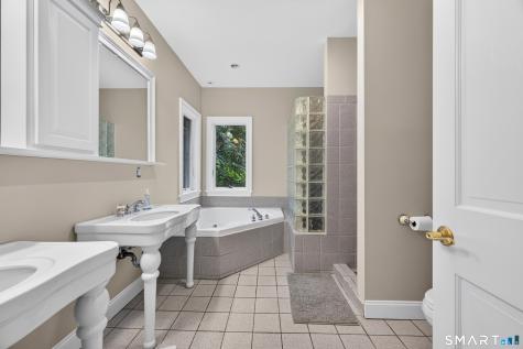 70 Pepperbox Road Waterford CT 06385