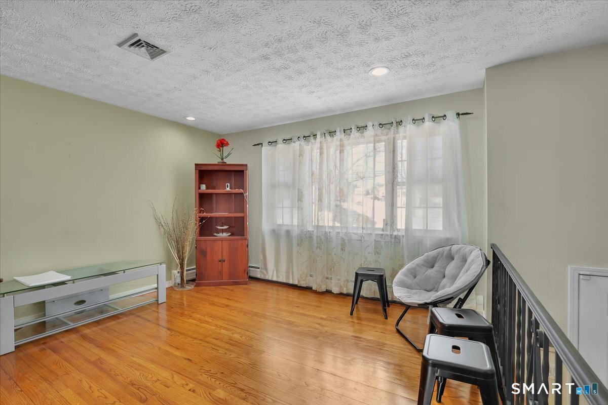 68 Eagle Place West Haven CT 06516