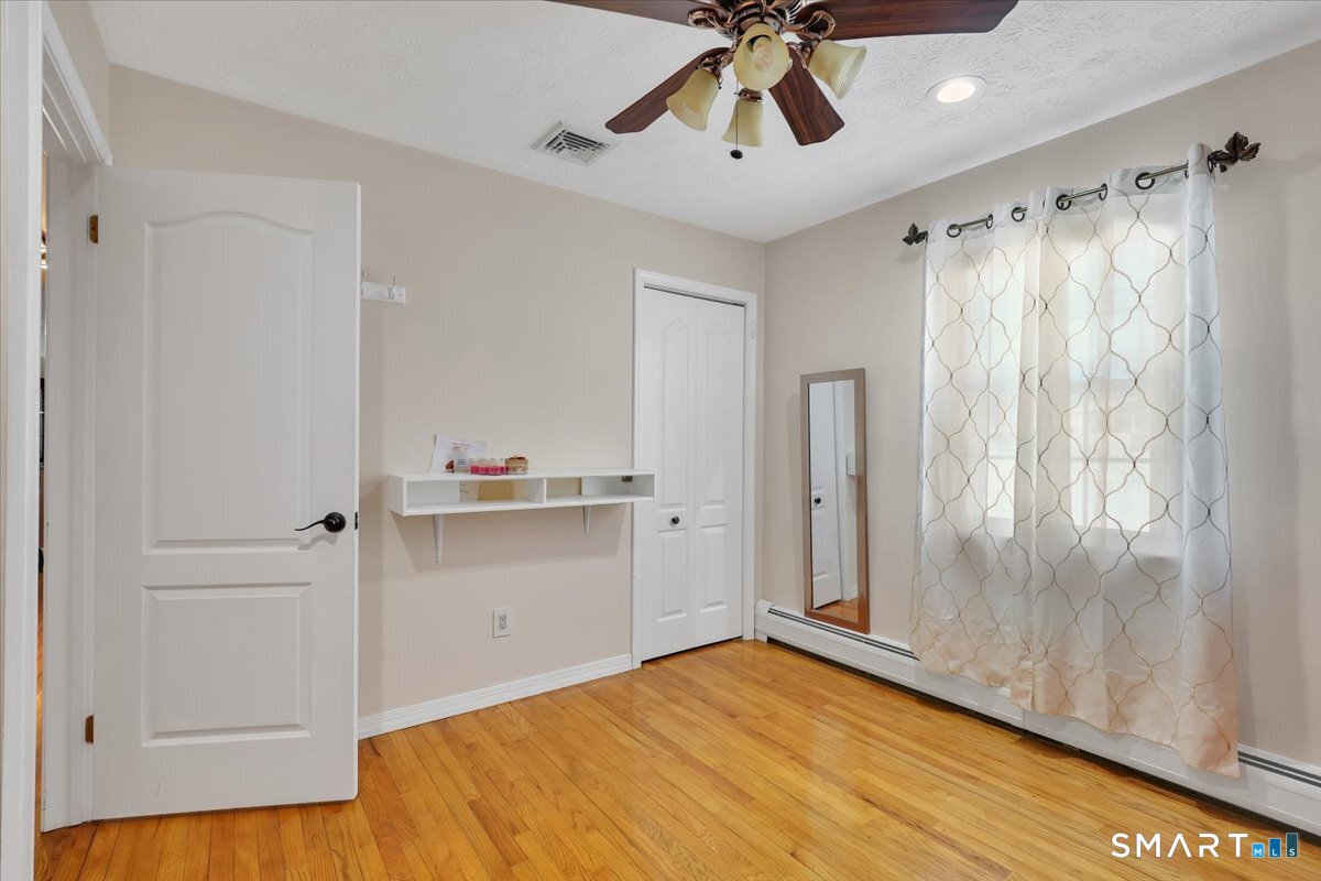 68 Eagle Place West Haven CT 06516