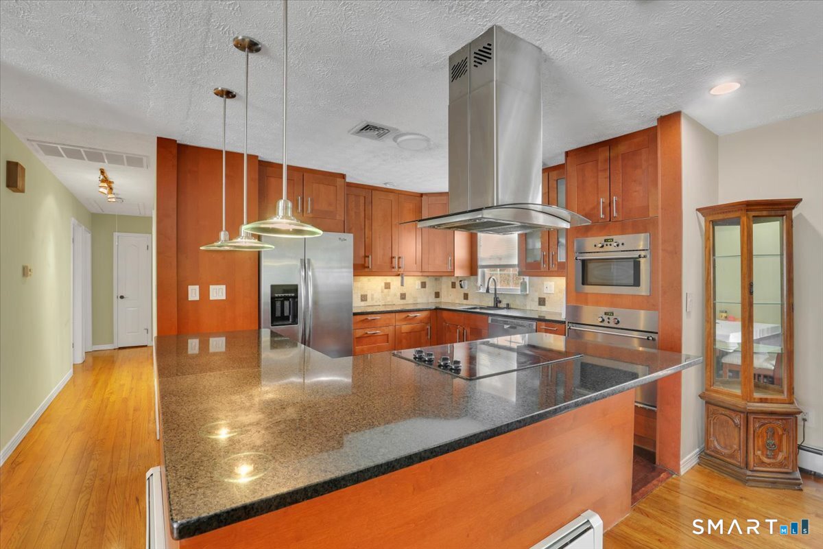 68 Eagle Place West Haven CT 06516