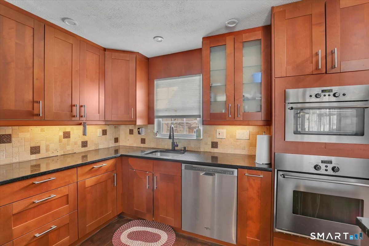 68 Eagle Place West Haven CT 06516