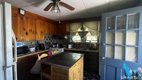 17 Ridgeview Road Meriden CT 06451