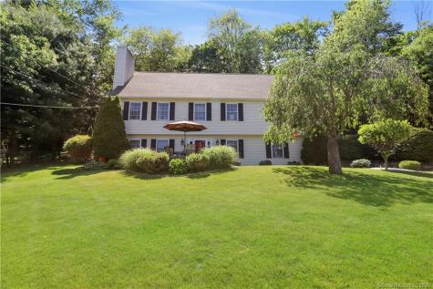 25 North Lake Shore Drive Brookfield CT 06804