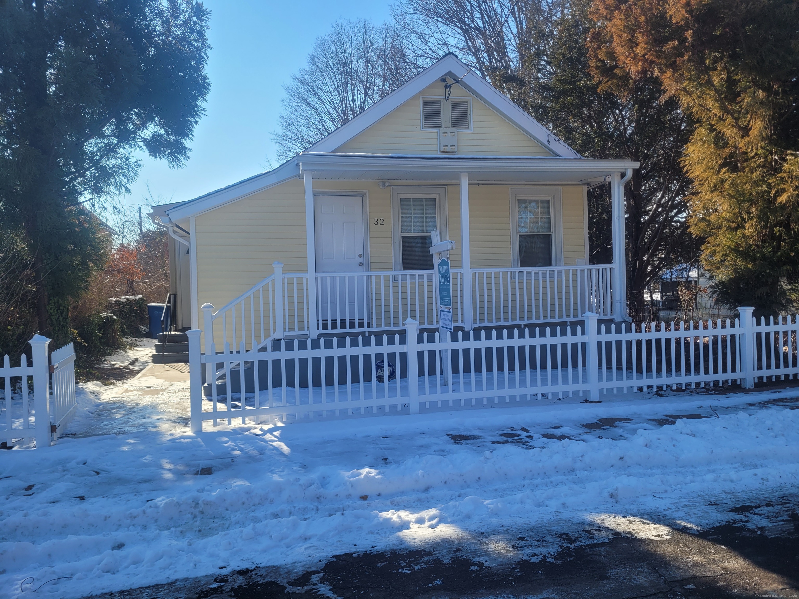 32 Alling Street Hamden CT 06517