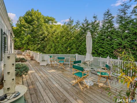 27 Prospect Street Essex CT 06426