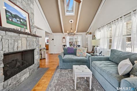 28 Davis Road New Hartford CT 06057