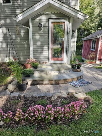 28 Davis Road New Hartford CT 06057