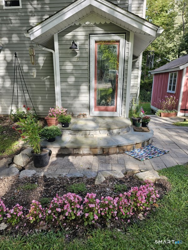 28 Davis Road New Hartford CT 06057