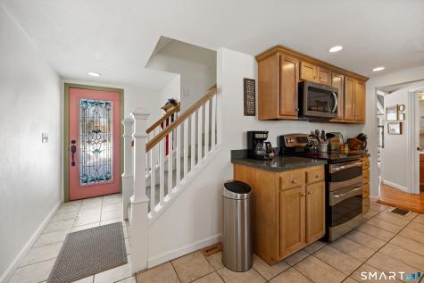 28 Davis Road New Hartford CT 06057