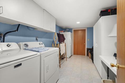 17 Valley Stream Drive Danbury CT 06811