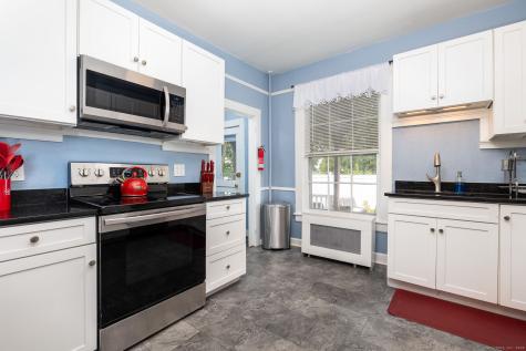 8 Pearl Street Groton CT 06355