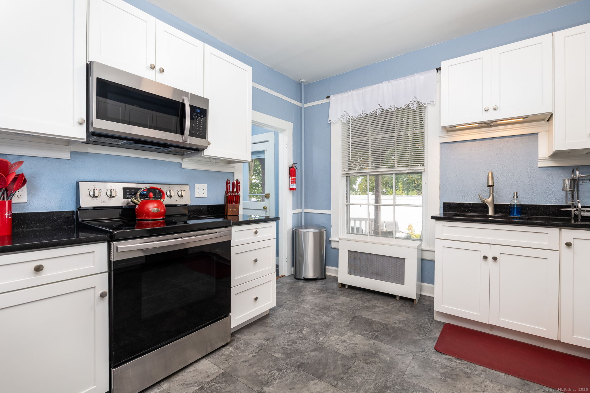 8 Pearl Street Groton CT 06355