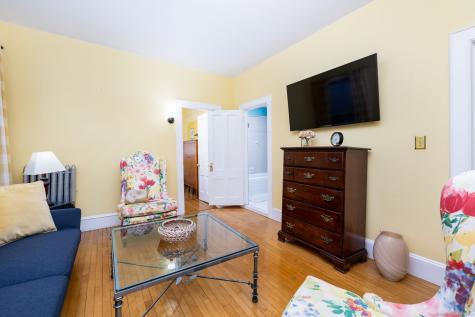 8 Pearl Street Groton CT 06355