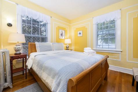 8 Pearl Street Groton CT 06355