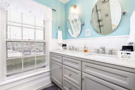 8 Pearl Street Groton CT 06355