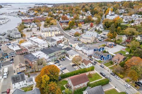 8 Pearl Street Groton CT 06355