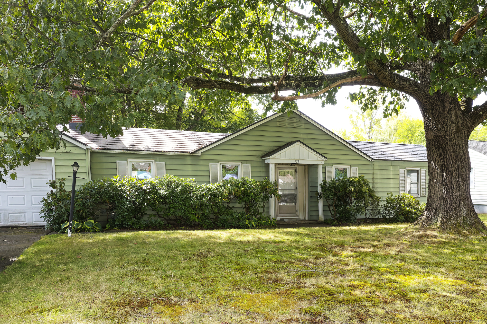 129 Glenview Drive Newington CT 06111