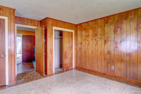 129 Glenview Drive Newington CT 06111