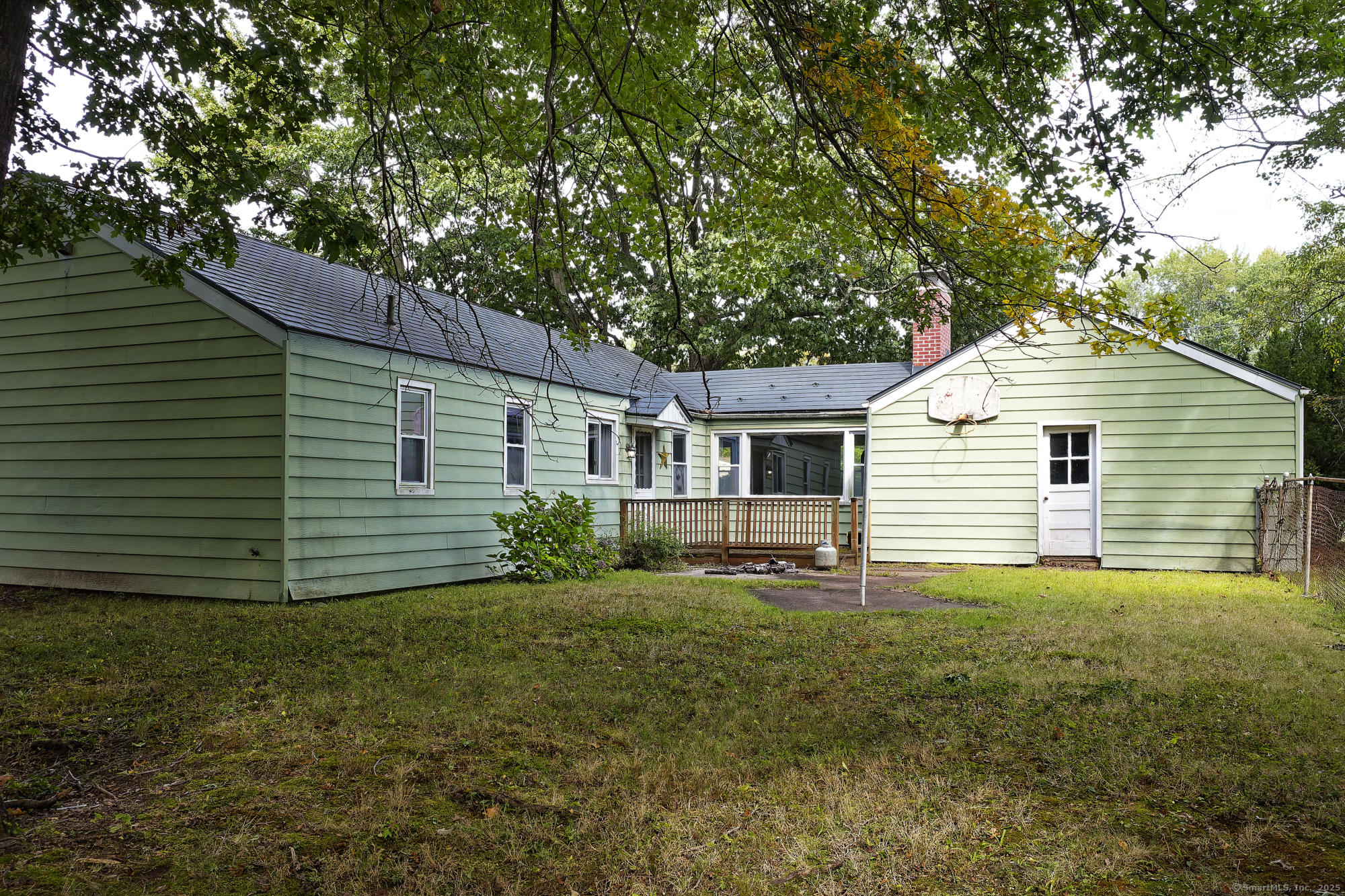 129 Glenview Drive Newington CT 06111