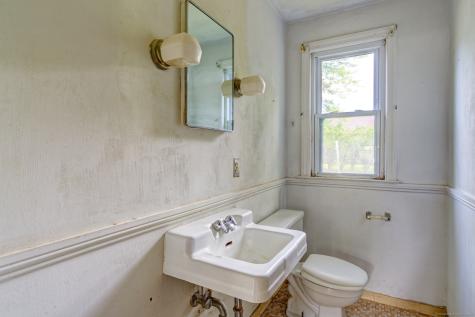 129 Glenview Drive Newington CT 06111