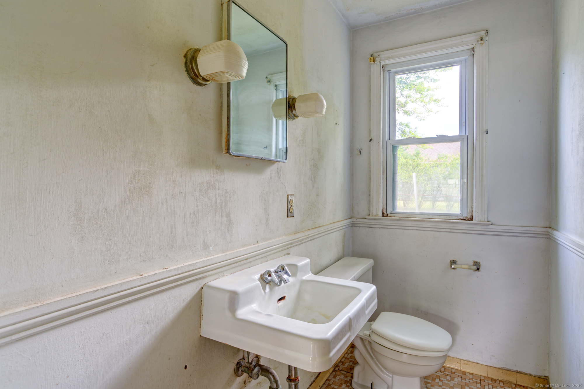 129 Glenview Drive Newington CT 06111