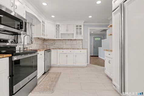 175 School Street Fairfield CT 06824