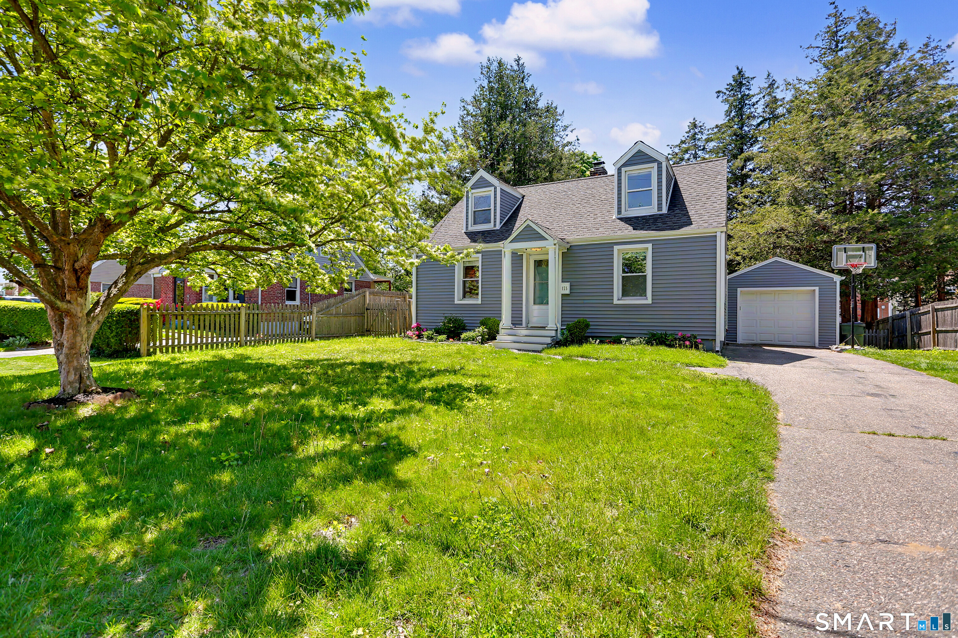 175 School Street Fairfield CT 06824