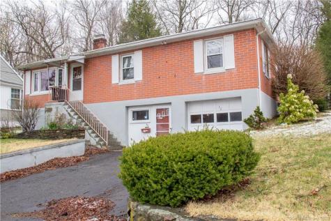 32 Hotchkiss Avenue Thomaston CT 06787