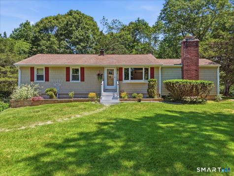 8 Roxbury Court East Lyme CT 06357