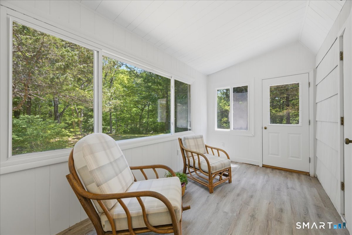 8 Roxbury Court East Lyme CT 06357