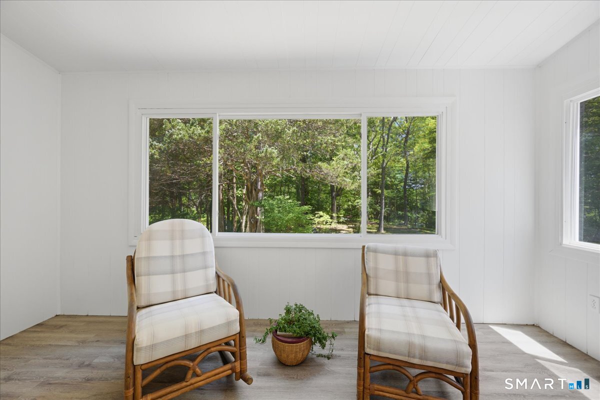 8 Roxbury Court East Lyme CT 06357