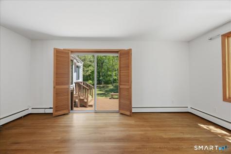 8 Roxbury Court East Lyme CT 06357