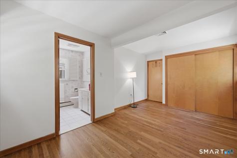 8 Roxbury Court East Lyme CT 06357