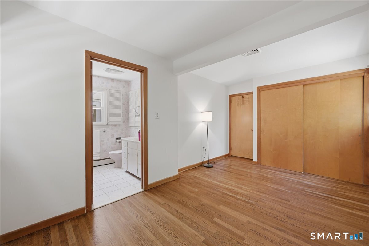8 Roxbury Court East Lyme CT 06357