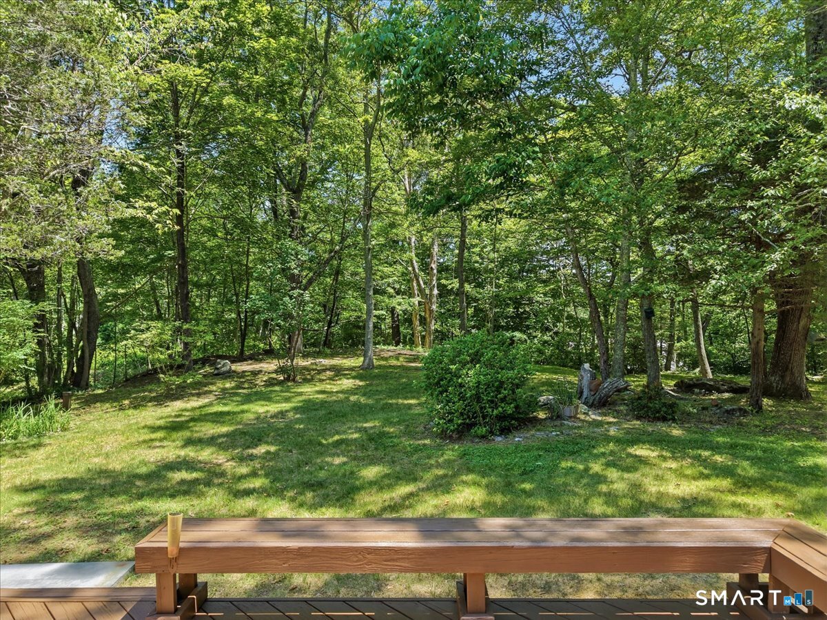 8 Roxbury Court East Lyme CT 06357
