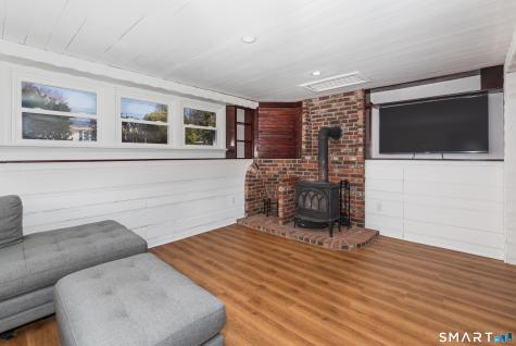 9 Stanley Drive Seymour CT 06483