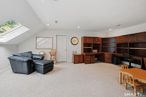 10 Taunton Hill Road Newtown CT 06470