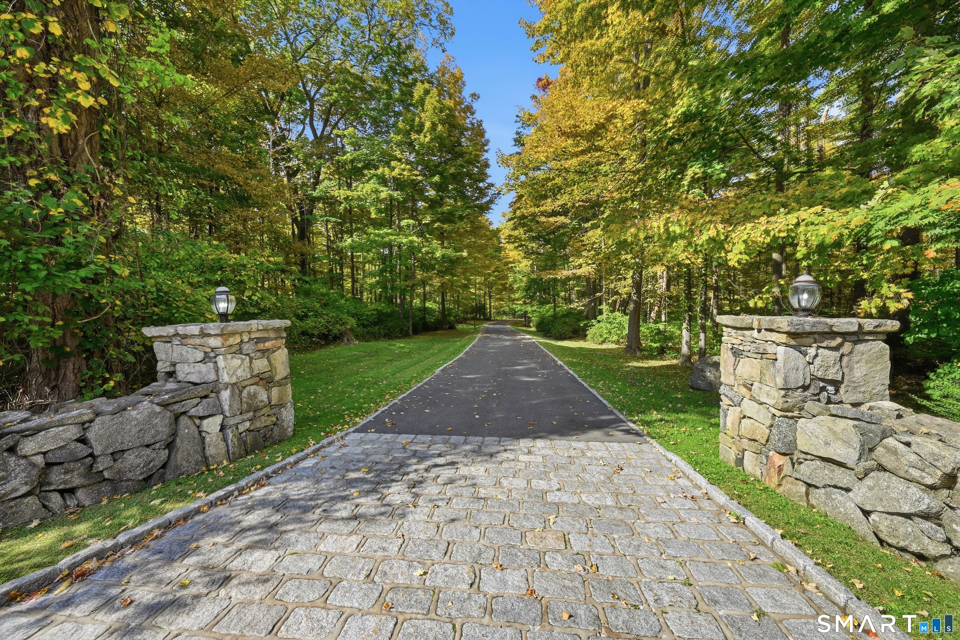 10 Taunton Hill Road Newtown CT 06470
