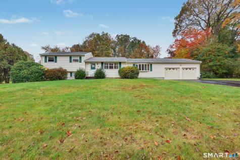 41 Woodlawn Road Monroe CT 06468