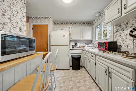 41 Woodlawn Road Monroe CT 06468