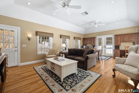 75 Bloomfield Avenue West Hartford CT 06105