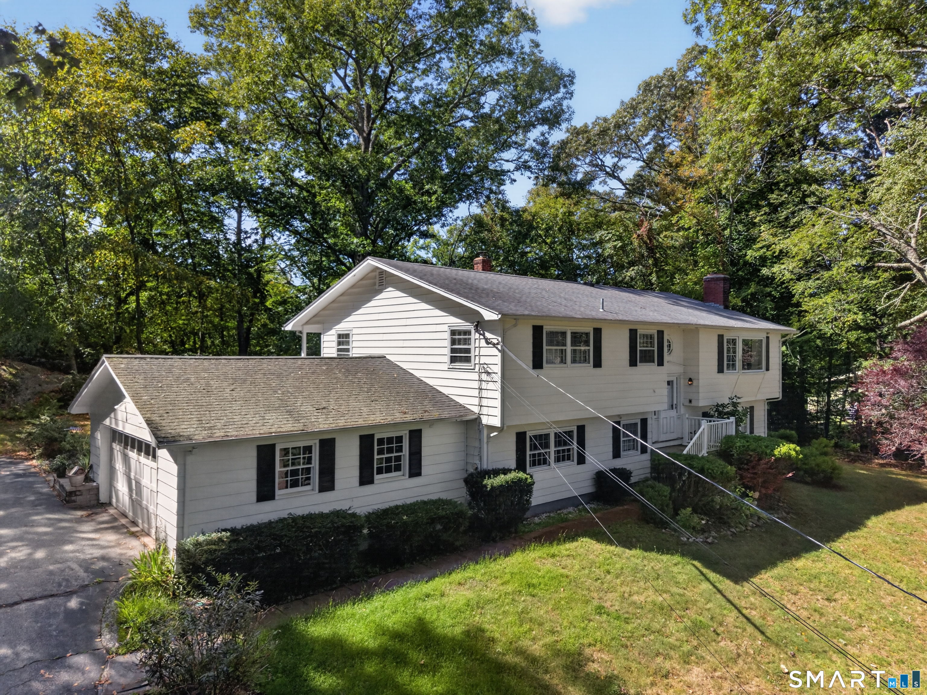 35 Inchcliffe Drive Ledyard CT 06335