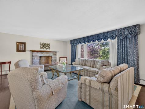 35 Inchcliffe Drive Ledyard CT 06335