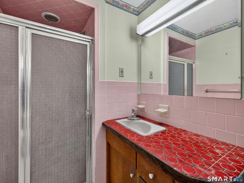 35 Inchcliffe Drive Ledyard CT 06335