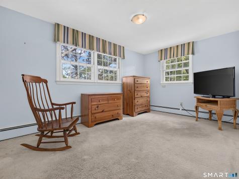 35 Inchcliffe Drive Ledyard CT 06335